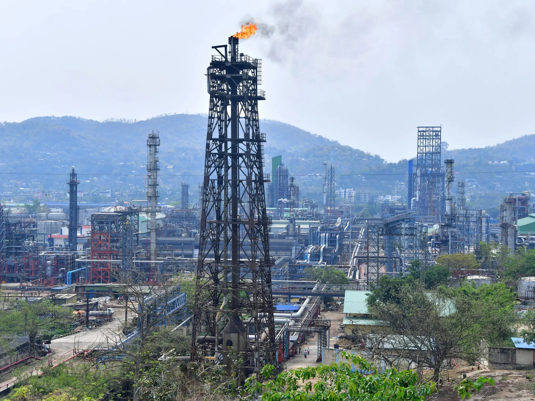 India Defies Trump, Will Keep Buying Russian Oil