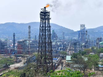 India Defies Trump, Will Keep Buying Russian Oil