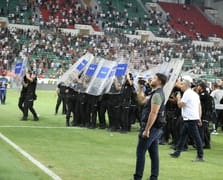 Erzurumspor maçının cezaları belli oldu: Amedspor'a hem saha olayları hem de tezahüratlar nedeniyle çift ceza