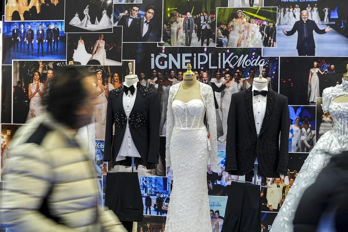 İzmir moda dünyasının kalbi IF Wedding fuarı ile atmaya başladı