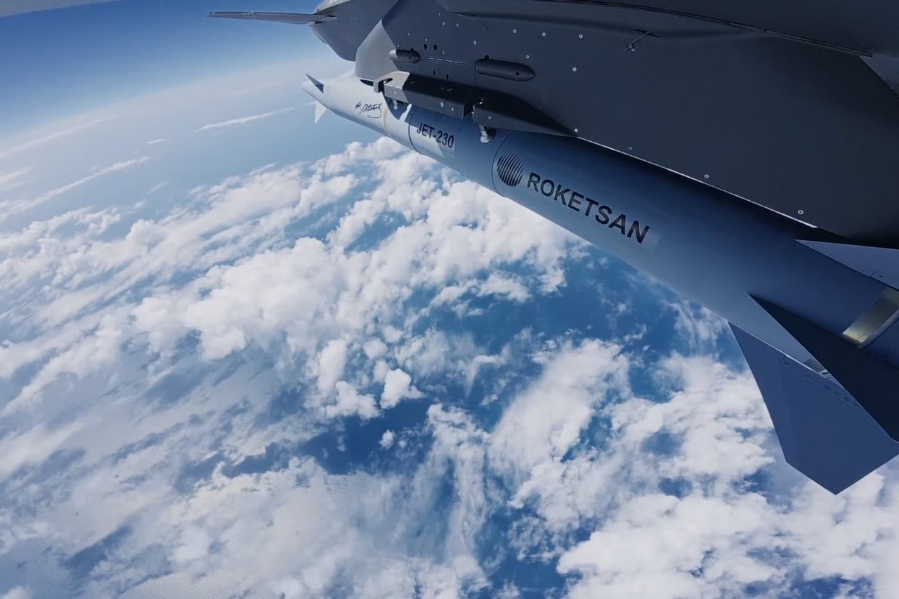 Bayraktar KIZILELMA’dan JET-230 ile tam isabet