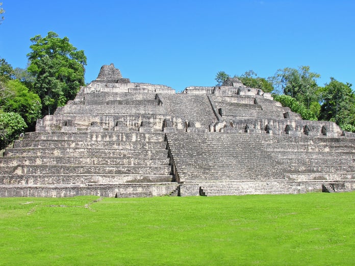 1700 yıllık Maya Kralı'nın hazinesi ve mezarı bulundu
