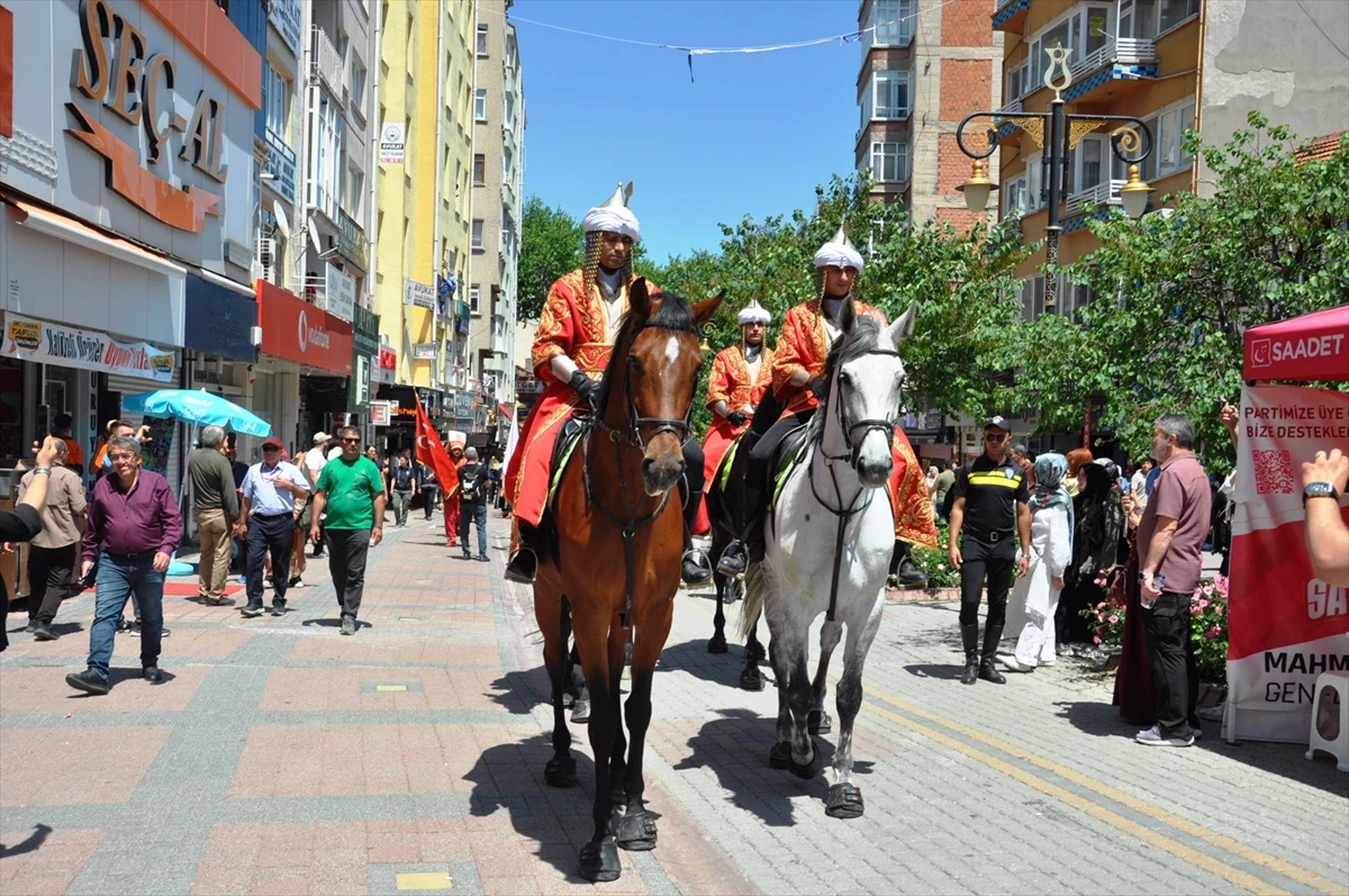 Bilim ve tarihin harmanlandığı sempozyumlar