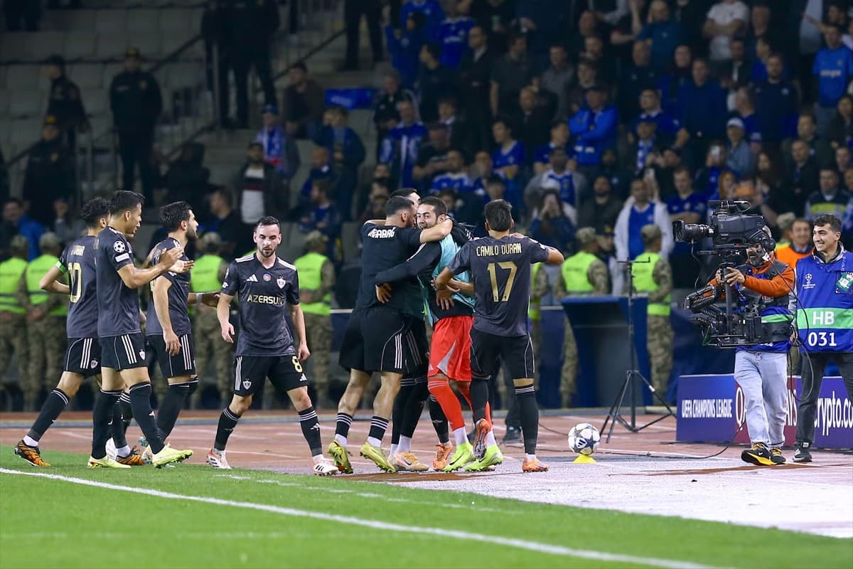 Karabağ'dan Chelsea'ye çelme