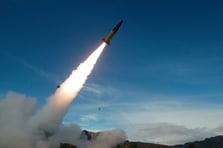 Fransa, 2.000 km’den fazla menzile sahip yeni balistik füze geliştiriyor