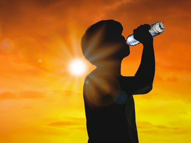 Kavurucu sıcaklık devam ediyor: Doğu'da fırtına alarmı