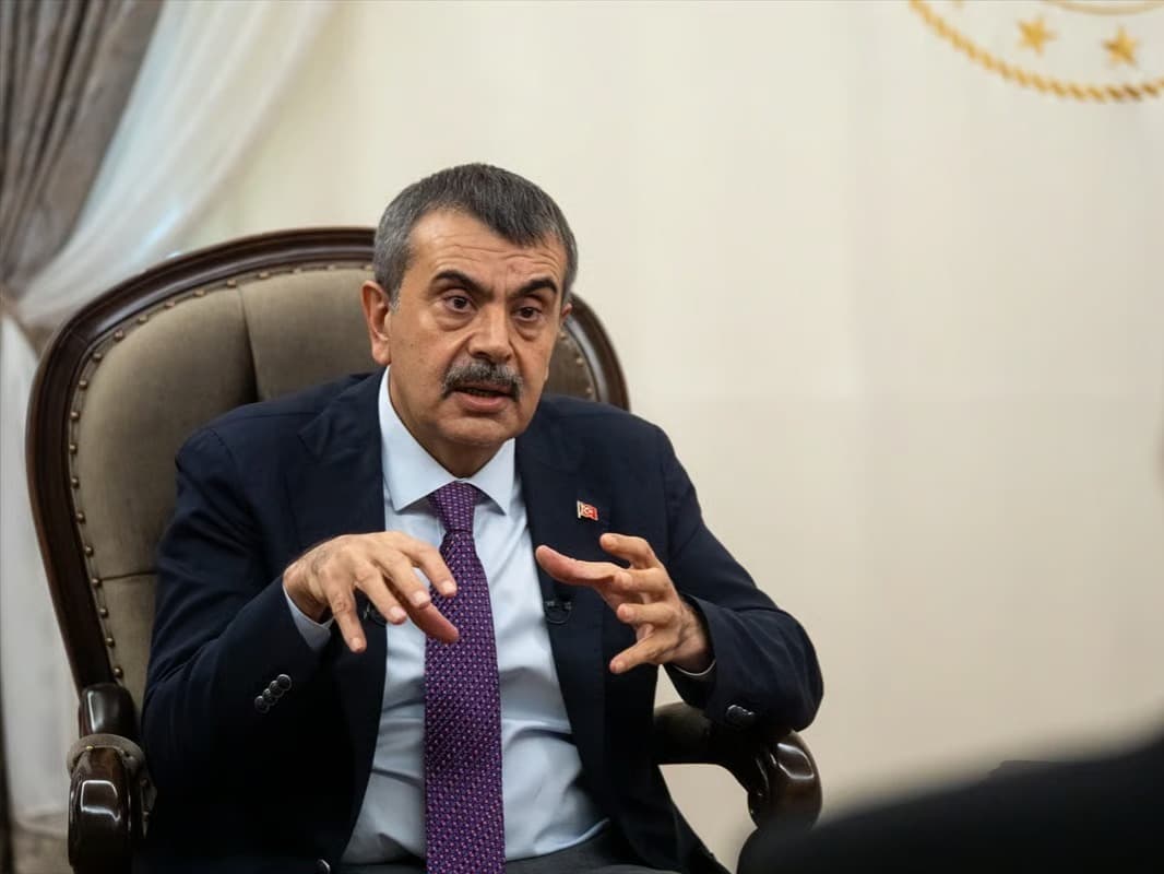 Bakan Tekin'den müfredat eleştirilerine yanıt