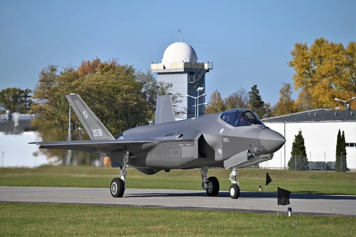Polonya, bir F-35A savaş uçağını daha teslim aldı