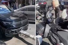 Ters yönde seyir halindeyken kontrolden çıkan otomobil 9 araca çarptı