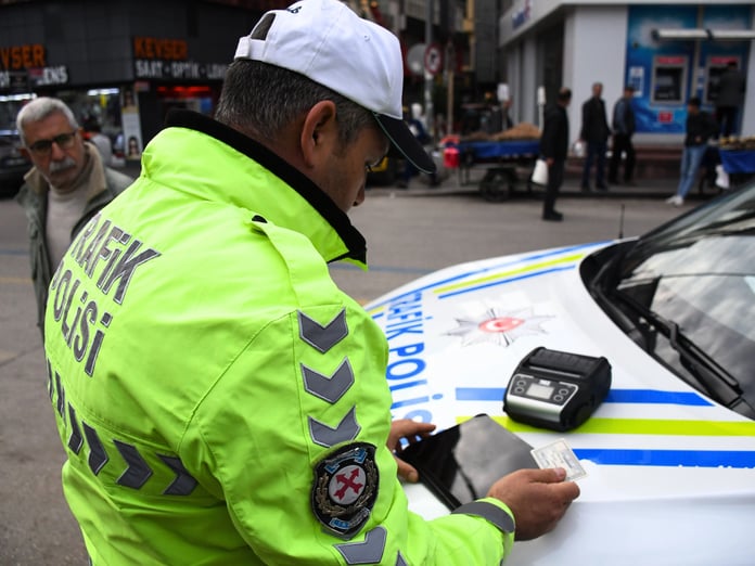 Yeni trafik cezaları | Yeni trafik cezaları neler? Bakan Yerlikaya açıkladı