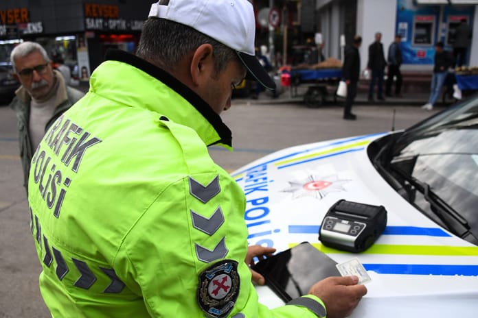 Yeni trafik cezaları | Yeni trafik cezaları neler? Bakan Yerlikaya açıkladı