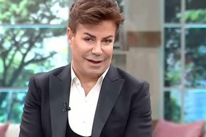 Şarkıcı Fatih Ürek kalp krizi geçirdi: Yoğun bakımda, kritik 6 saat başladı