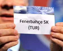 Kura çekimi tamamlandı: Fenerbahçe, Şampiyonlar Ligi'nde Robin van Persie'li Feyenoord ile tur mücadelesi verecek