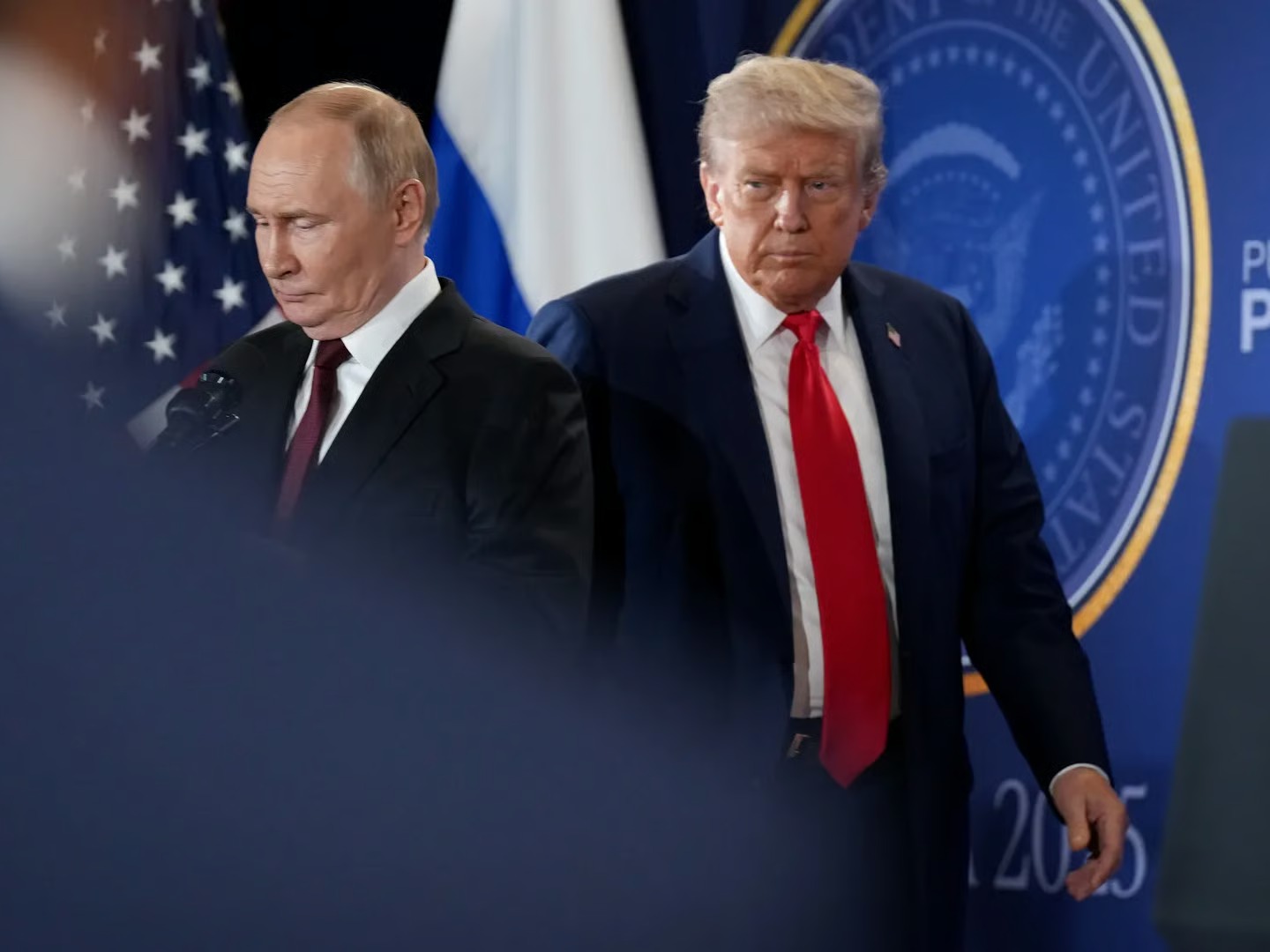 US Sanctions Rosneft and Lukoil to Press Ceasefire