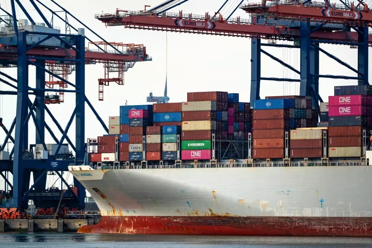 Europe’s Largest Port Prepares for Potential Russia Conflict