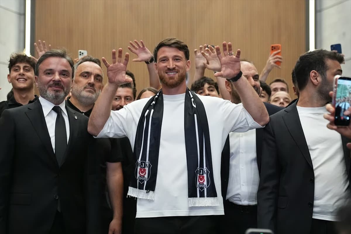 Beşiktaş'tan orta sahaya milli takviye: Salih Özcan