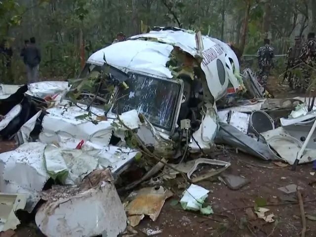 Hindistan'da uçak kazası: 7 ölü