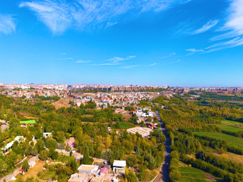 Tarihi 8 bin yıla dayanıyor | Diyarbakır Hevsel bahçelerinde sonbahar renkleri hakim oluyor