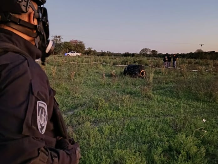 Arjantin’de tarlaya düşen silindir panik yarattı