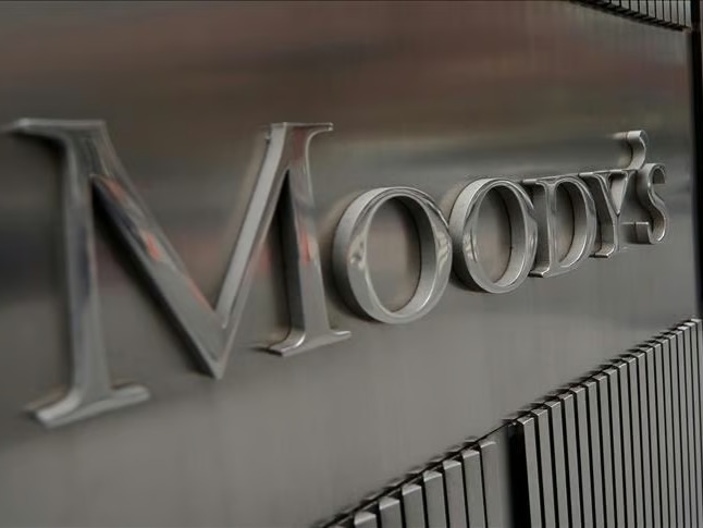 Moody's 108 yıl sonra ABD'nin kredi notunu düşürdü