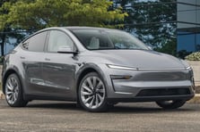 Uygun fiyatlı Tesla Model Y yolda görüntülendi: Daha sade, daha ucuz