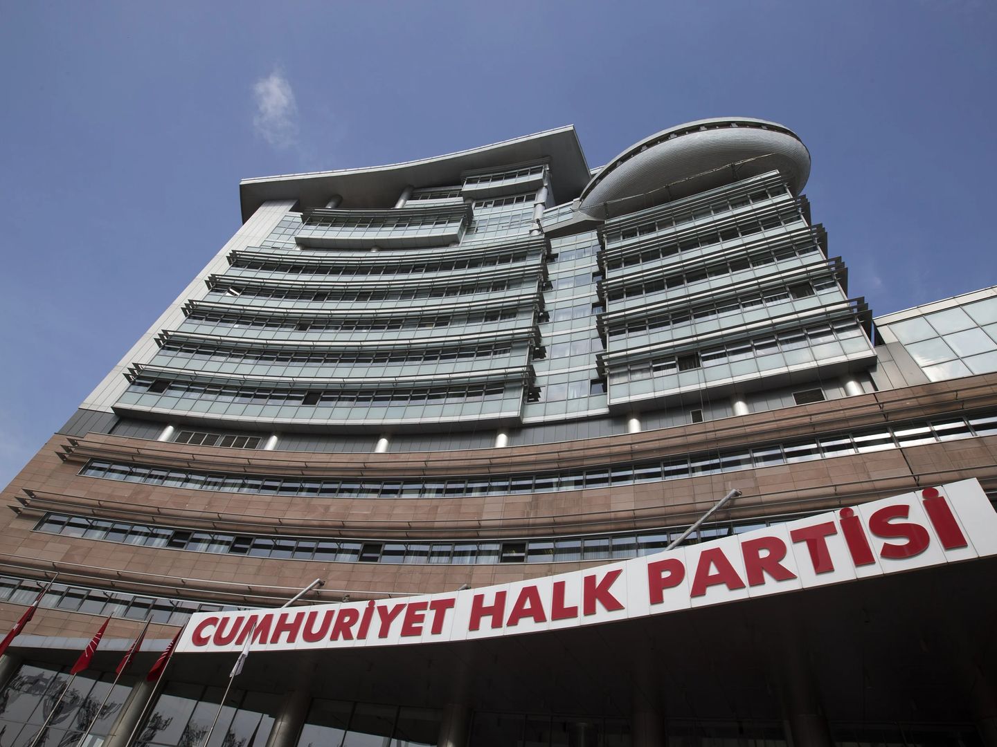 Binlerce aile mağdur: CHP kentsel dönüşümü durdurdu