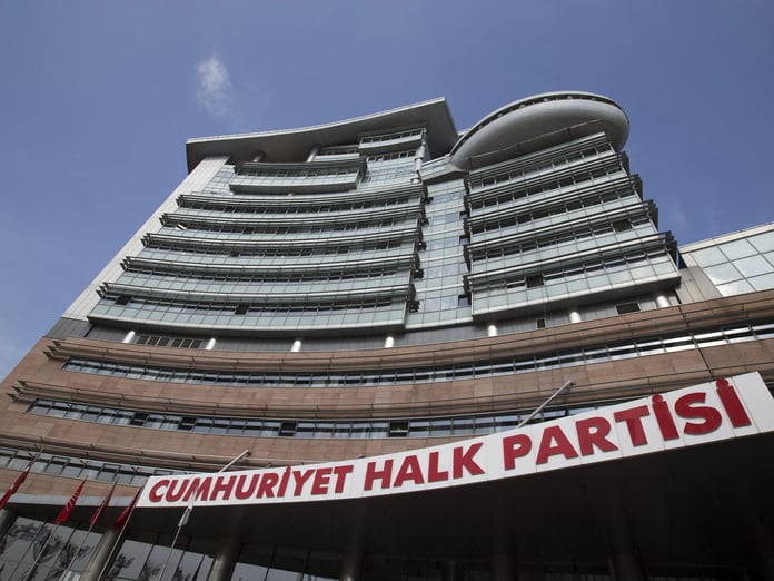 Binlerce aile mağdur: CHP kentsel dönüşümü durdurdu