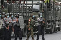 Myanmar'da 4,5 yıl sonra OHAL kaldırıldı