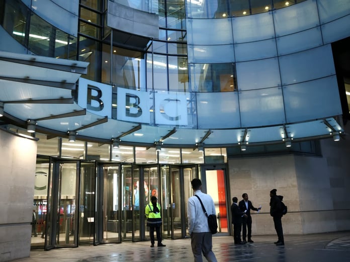 Finansal baskı BBC’yi vurdu: Yaklaşık 2 bin kişi işten çıkarılacak