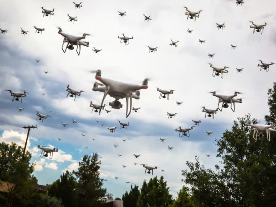 Musk: Drone sürüleri F-35'leri yok edecek