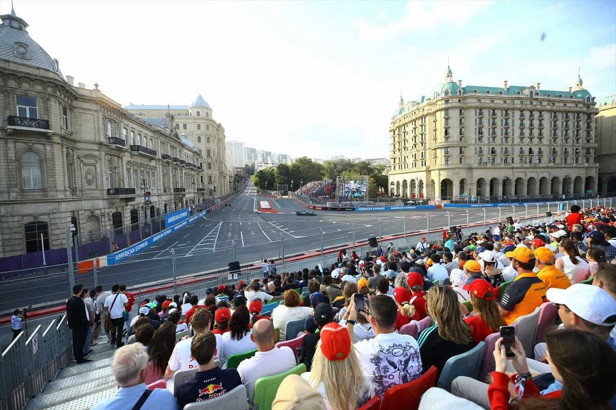 Formula 1 Azerbaycan Grand Prix'sinden unutulmaz kareler