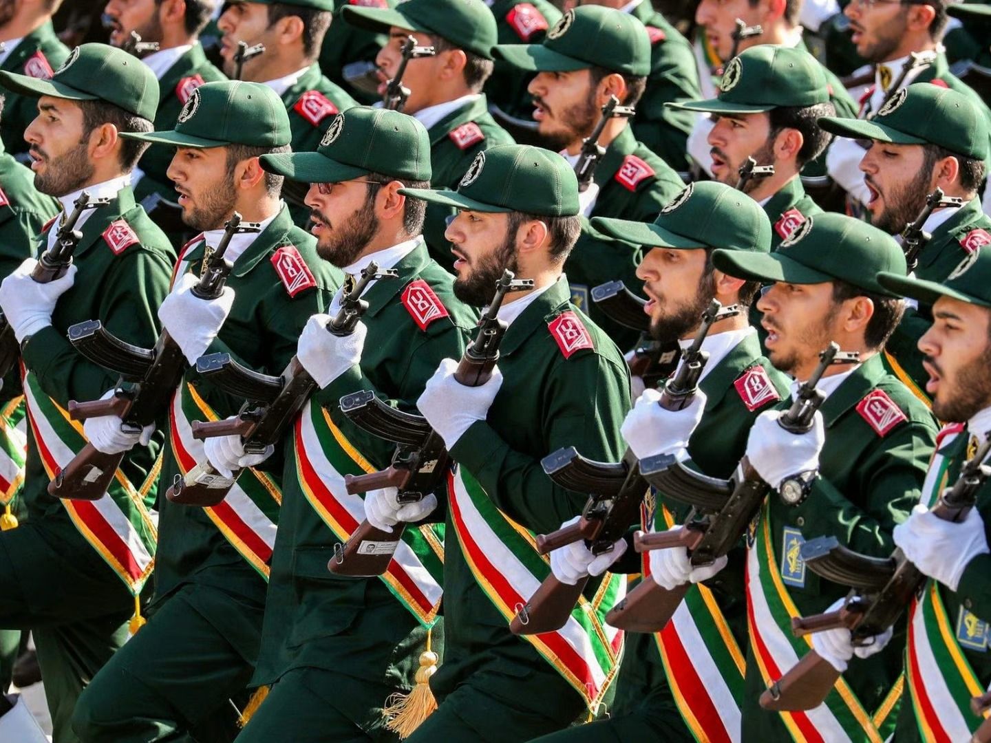 AB İran Devrim Muhafızları Ordusu'nu terör örgütü ilan edecek