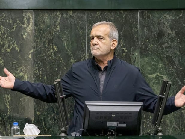 İran Cumhurbaşkanı Pezeşkiyan'dan nükleer tesis açıklaması