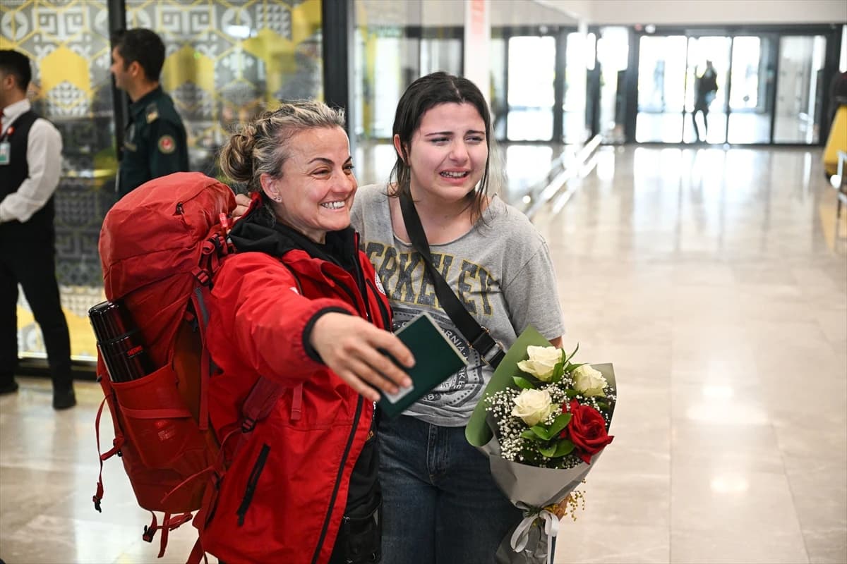 Türk bilim insanları Antarktika’dan döndü
