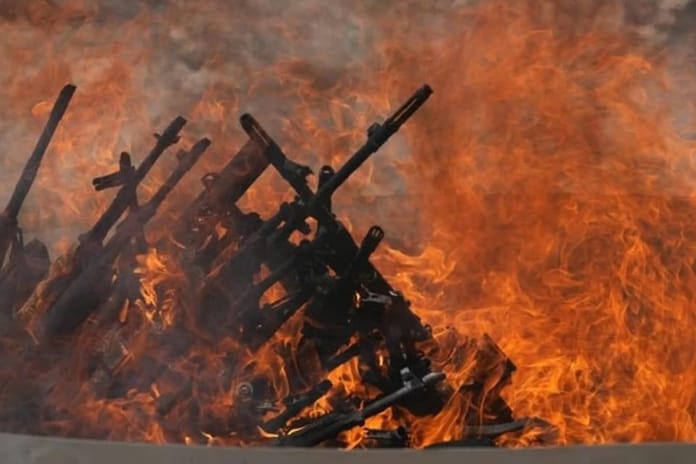 Silah bırakanlara özel yasa hazırlığı: Genel af gündemde yok