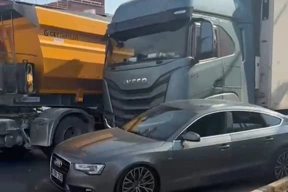 Trafikte dehşet anları