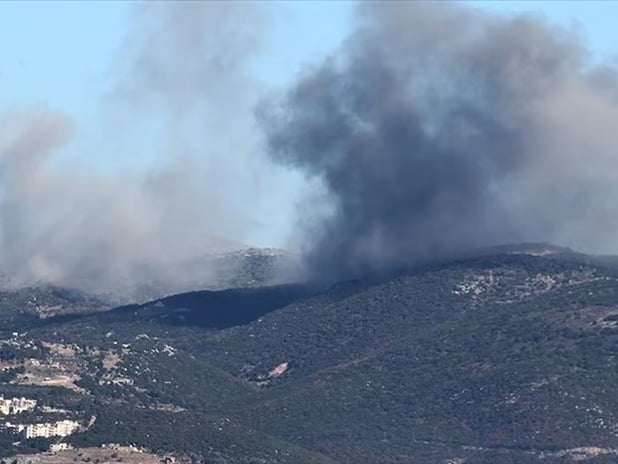 İsrail ateşkesi ihlal edip Lübnan'ı bombaladı