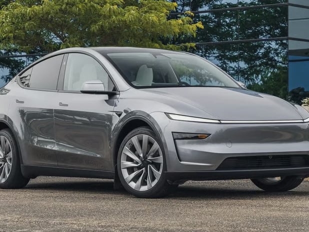 Uygun fiyatlı Tesla Model Y yolda görüntülendi: Daha sade, daha ucuz