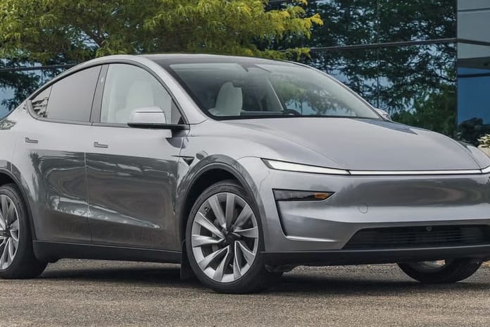 Uygun fiyatlı Tesla Model Y yolda görüntülendi: Daha sade, daha ucuz
