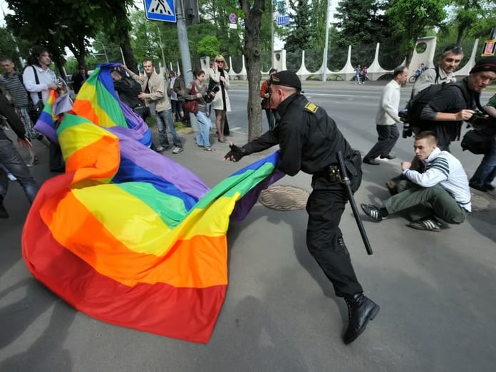Belarus’ta LGBTQ+ karşıtı yasa parlamentodan geçti