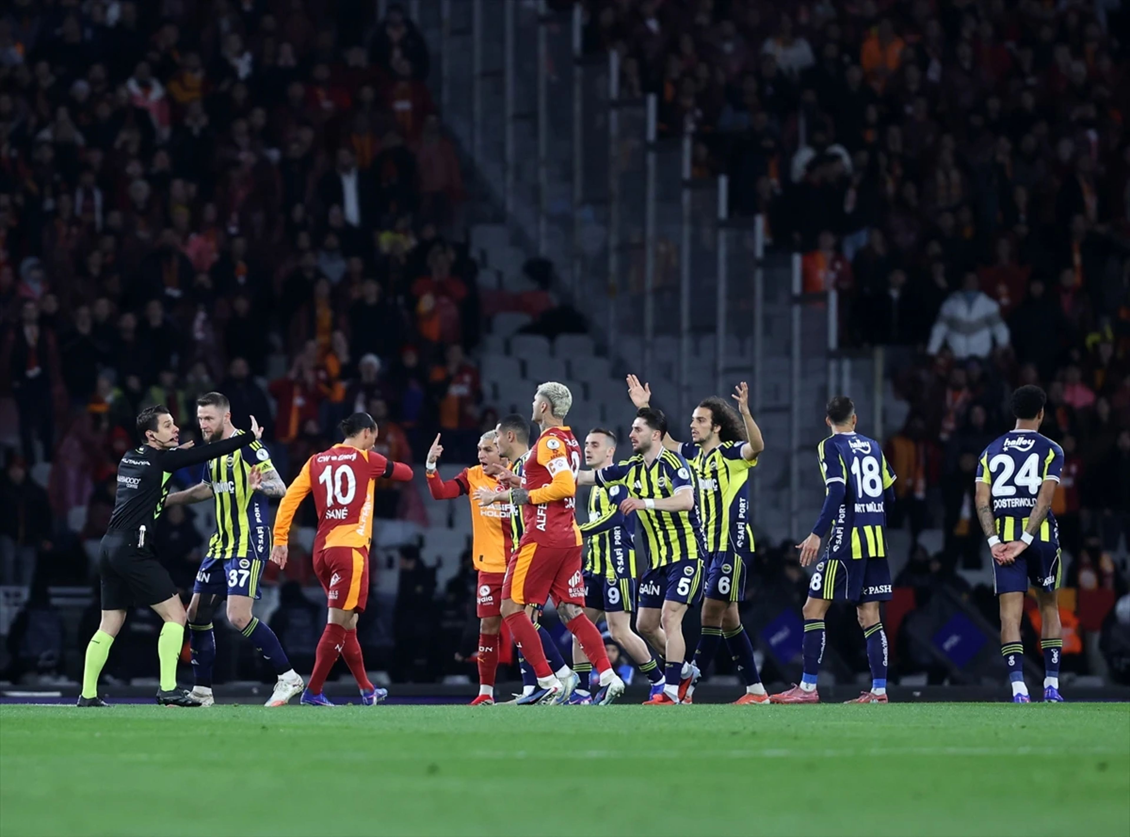 Oyuncu hamleleri ve maç sonu