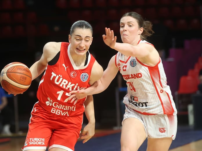 A Milli Kadın Basketbol Takımı, 2025 FIBA EuroBasket'te İsviçre'yi rahat geçti: İlk galibiyet alındı