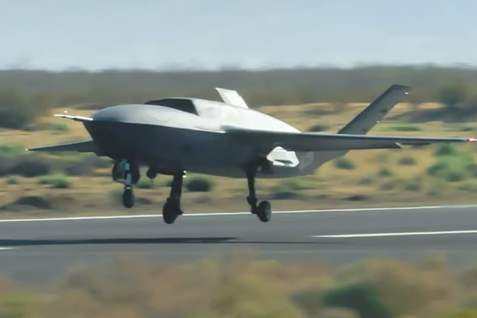 YFQ-42A: ABD’nin yeni nesil insansız savaş uçağı ilk uçuşunu gerçekleştirdi