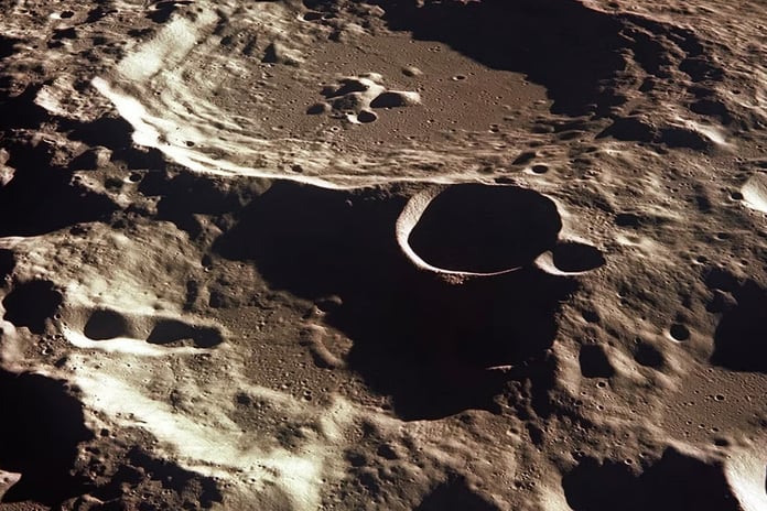 Dünya'yı kurtaran asteroit Ay'a çarpabilir