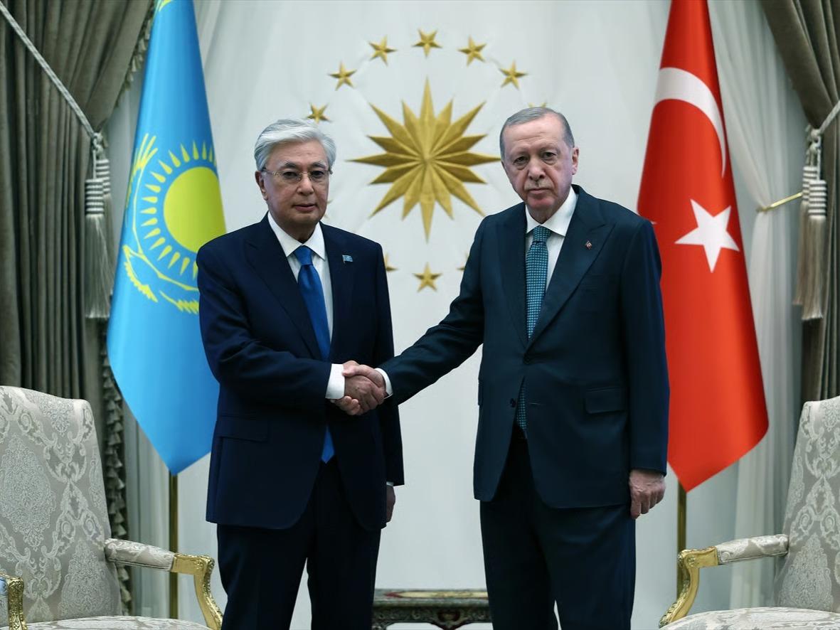 Cumhurbaşkanı Tokayev'e Devlet Nişanı