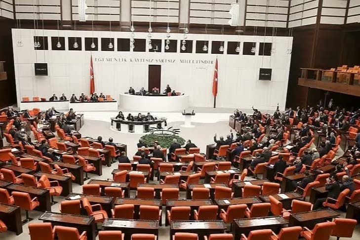 TBMM'de kabul edildi: Sürücü belgeleri ve bürokrasiye yeni düzenleme
