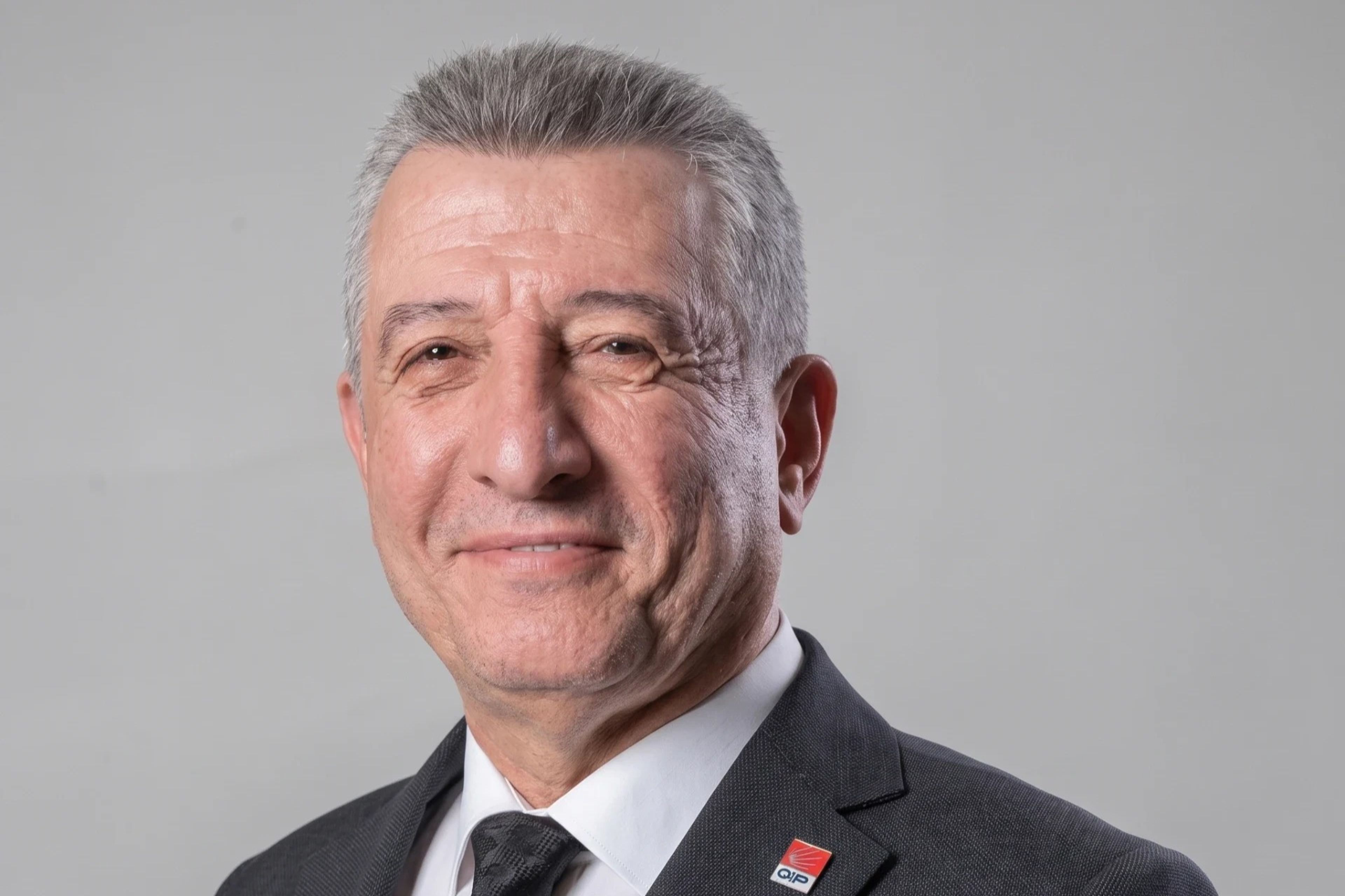 İzmir Güzelbahçe Belediyesi'ne operasyon! Belediye Başkanı Mustafa Günay gözaltında