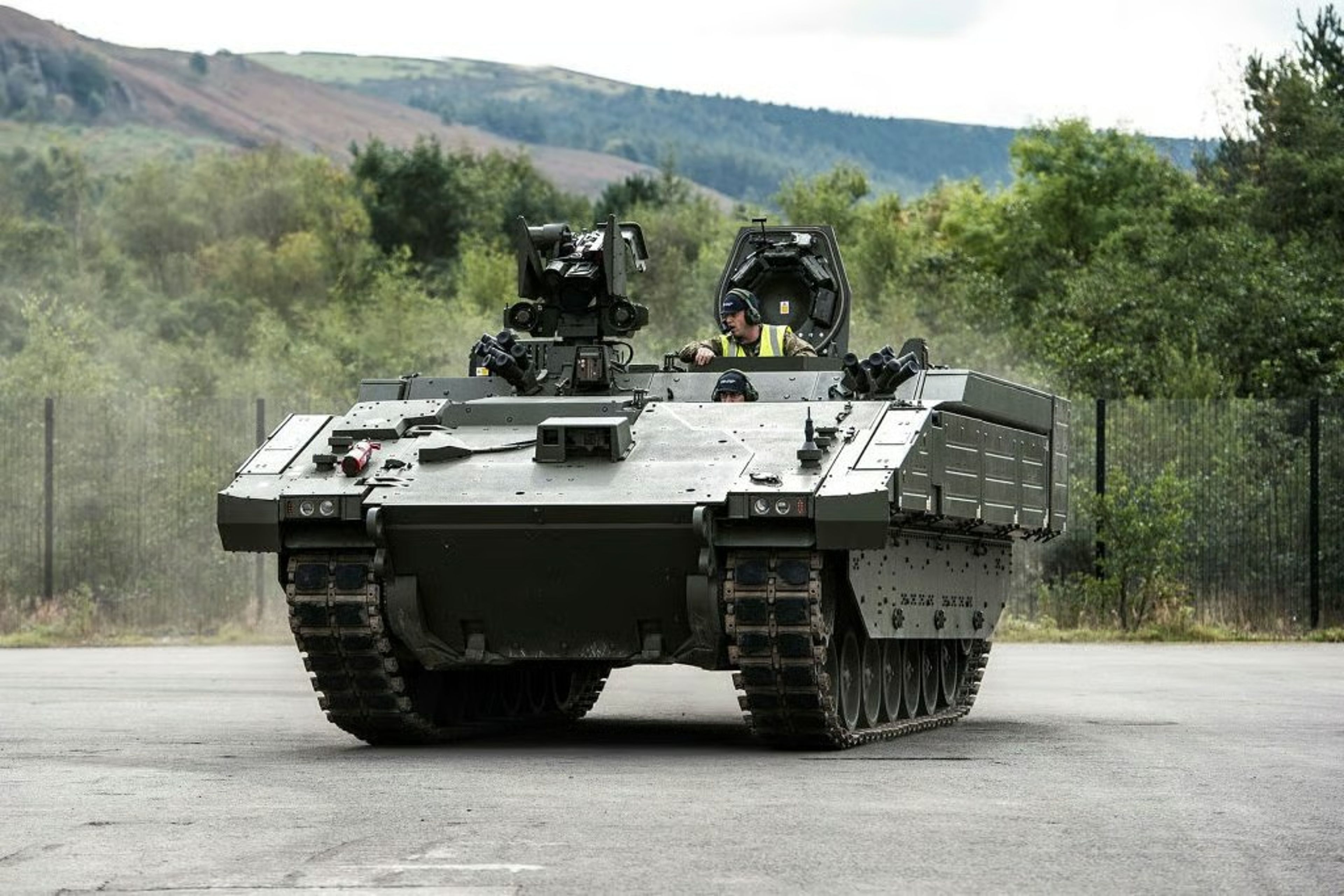 İngiliz Ordusu, Ajax zırhlı muharebe aracını Salisbury Plain’de kentsel ortam testlerine soktu