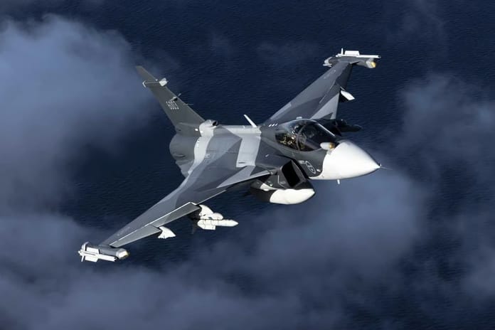 Saab, Hindistan’ın savaş uçağı açığını kapatmak için Gripen E üretimini teklif etti