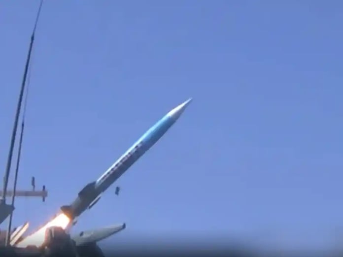 Pakistan MİLGEM korvetinden P-282 SMASH balistik füzesi test edildi